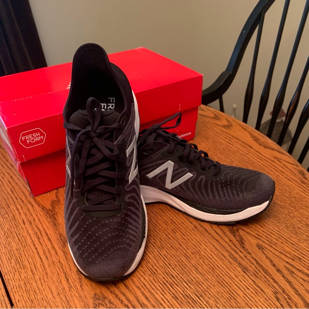 New Balance 860 Womens Running Shoes  9.5W